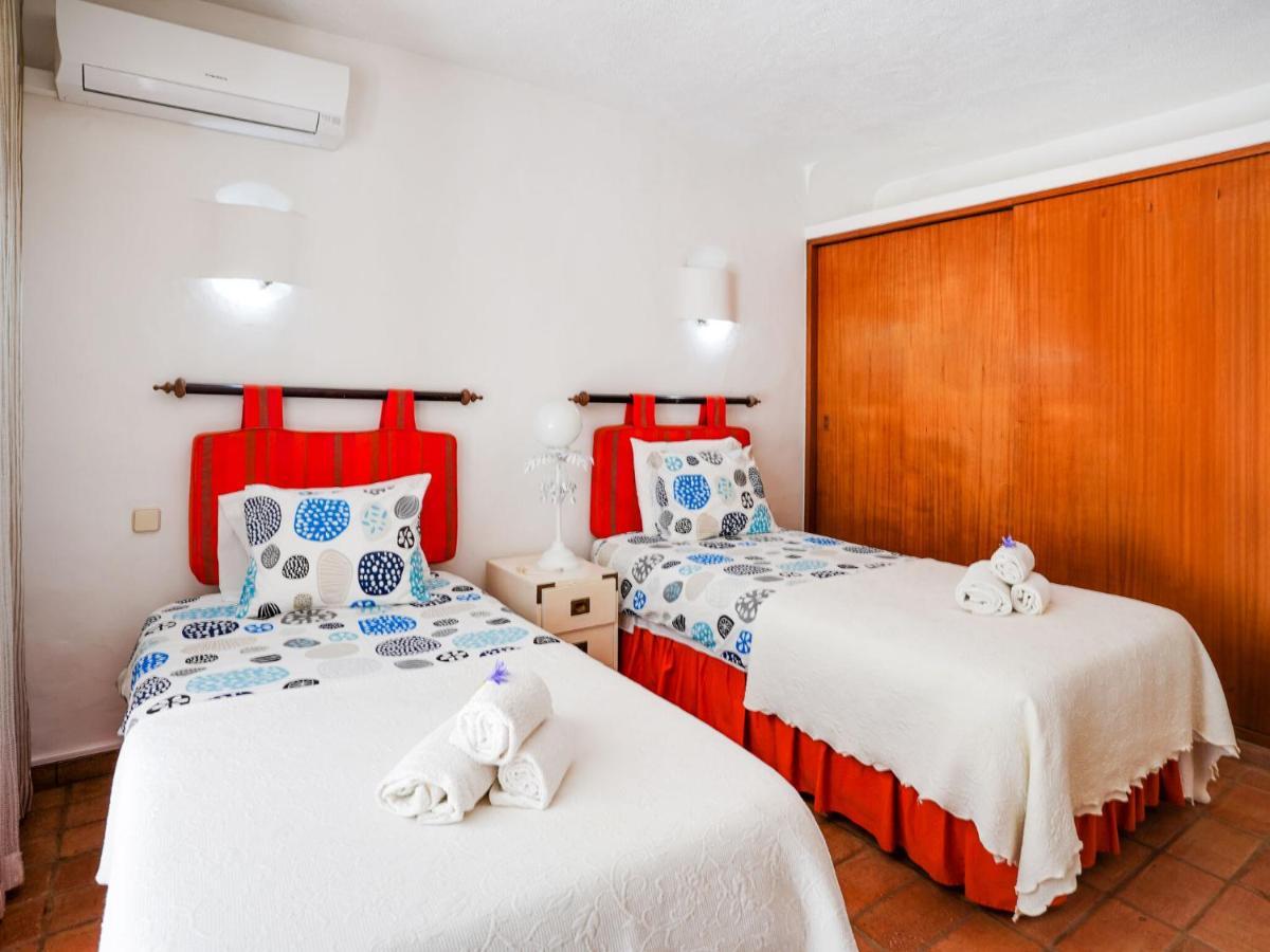 Roofed Villa In Albufeira With Private Swimming Pool Olhos de Agua (Albufeira) Exterior foto