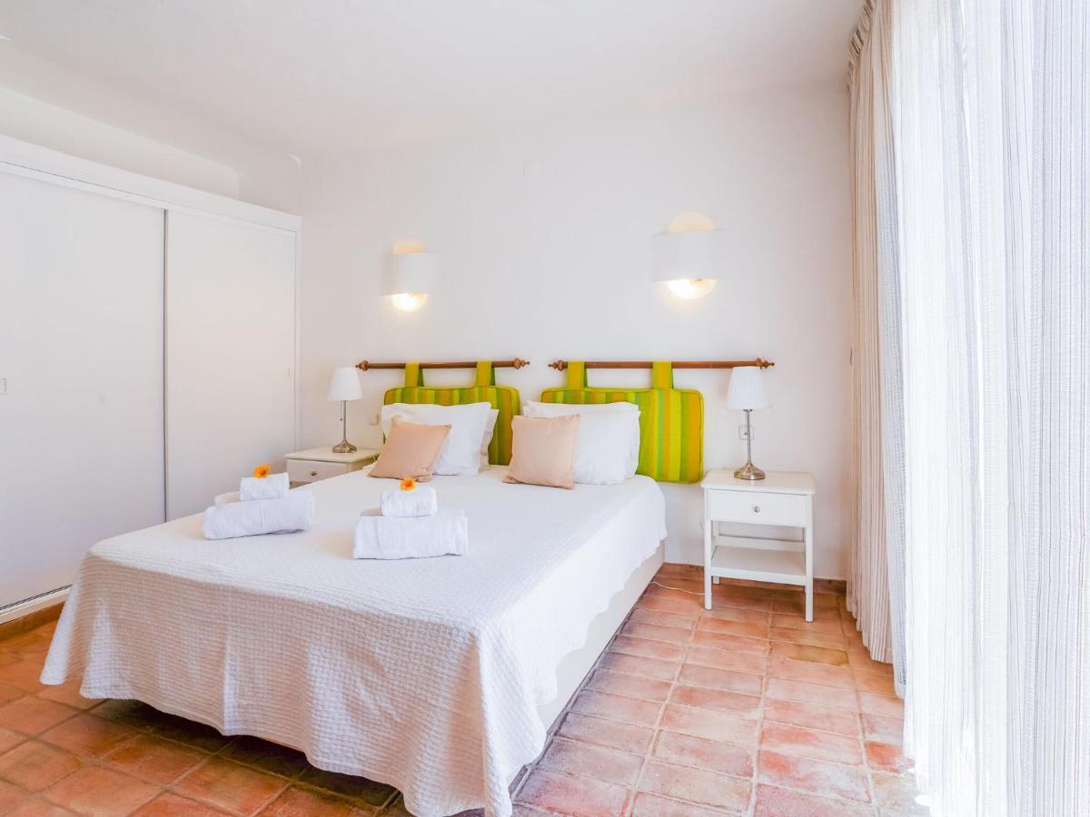 Roofed Villa In Albufeira With Private Swimming Pool Olhos de Agua (Albufeira) Quarto foto